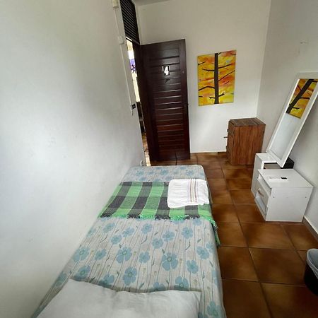 Regiane Beach Pousada Hostel โจเอาเปสโซอา ภายนอก รูปภาพ